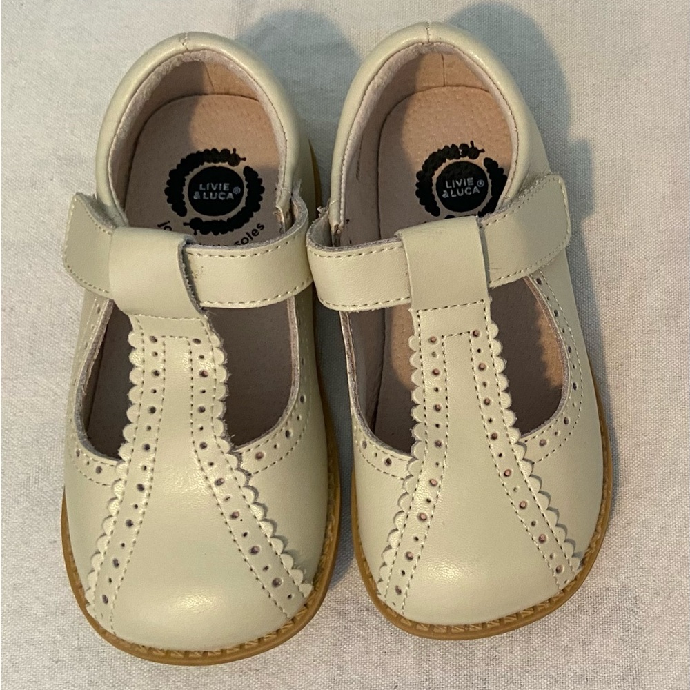 Livie & Luca Dress Shoes Size 10